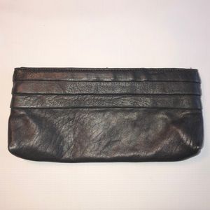 ☀️CLEARANCE☀️ Lauren merkin black leather clutch